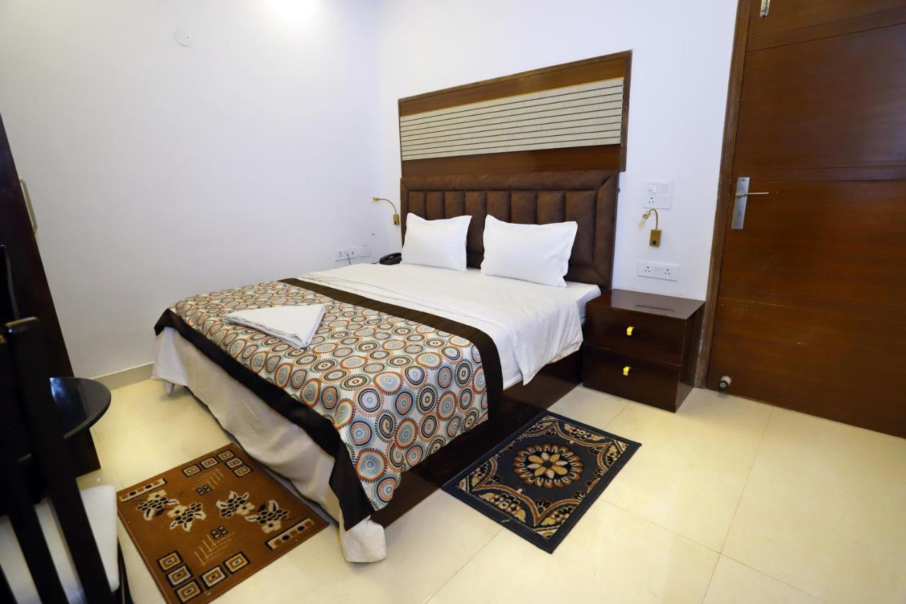 Vrindavan Guest House New Delhi Bagian luar foto