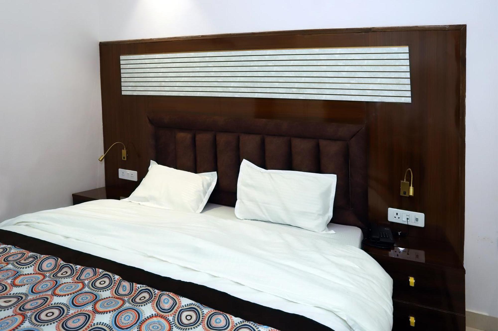 Vrindavan Guest House New Delhi Bagian luar foto