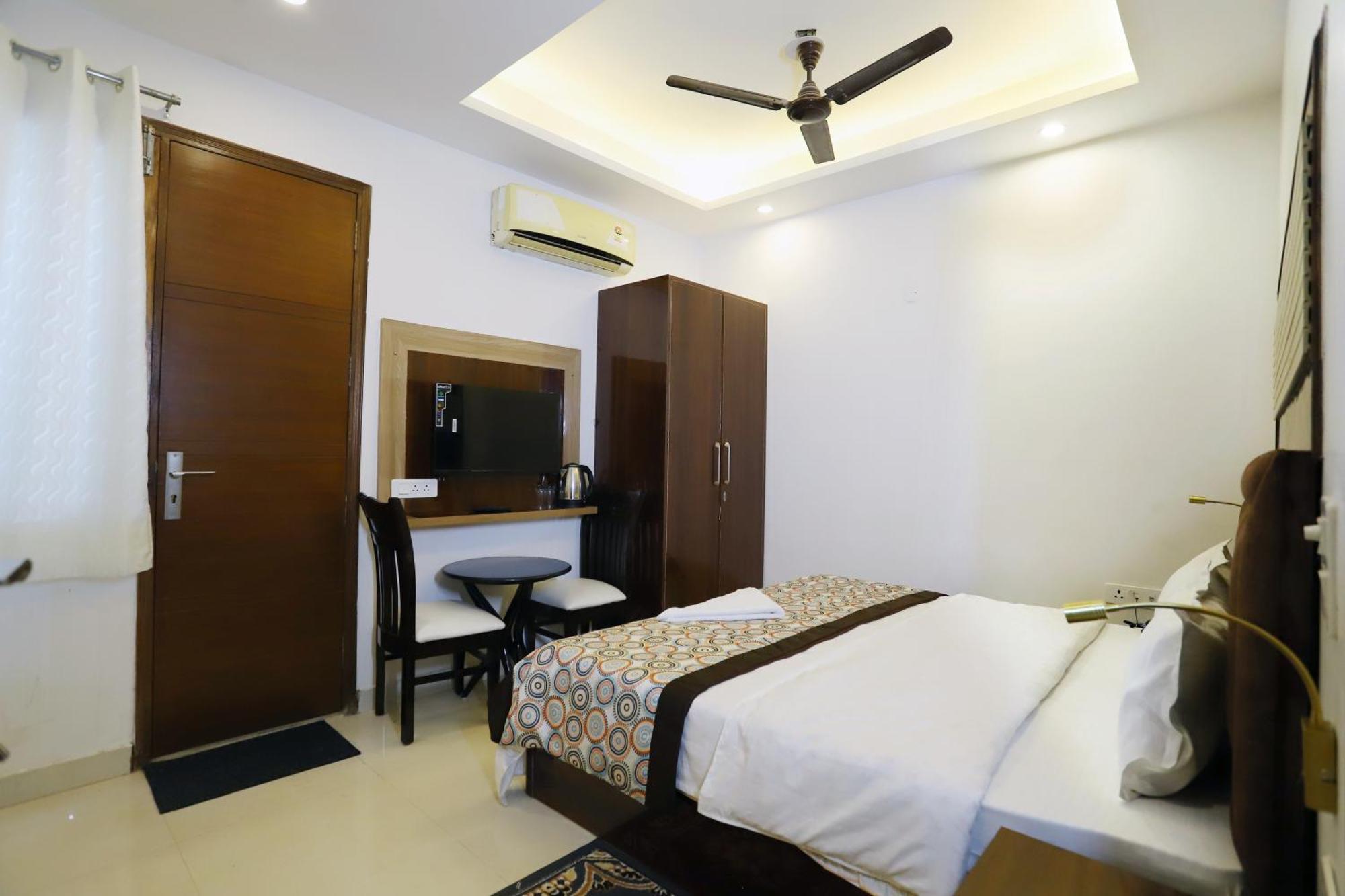 Vrindavan Guest House New Delhi Bagian luar foto