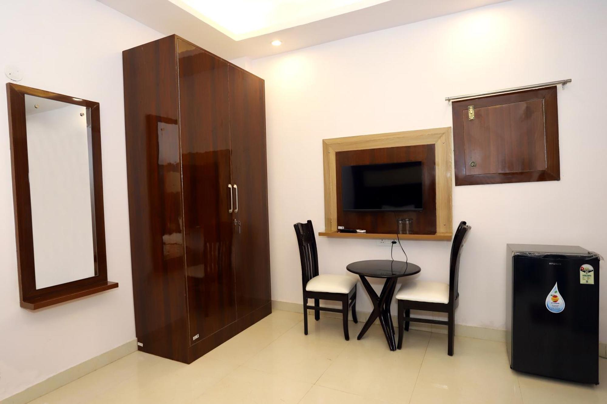 Vrindavan Guest House New Delhi Bagian luar foto