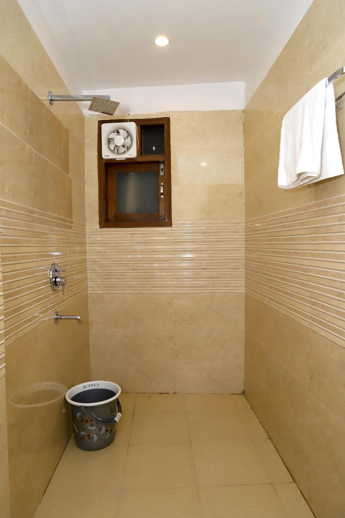 Vrindavan Guest House New Delhi Bagian luar foto