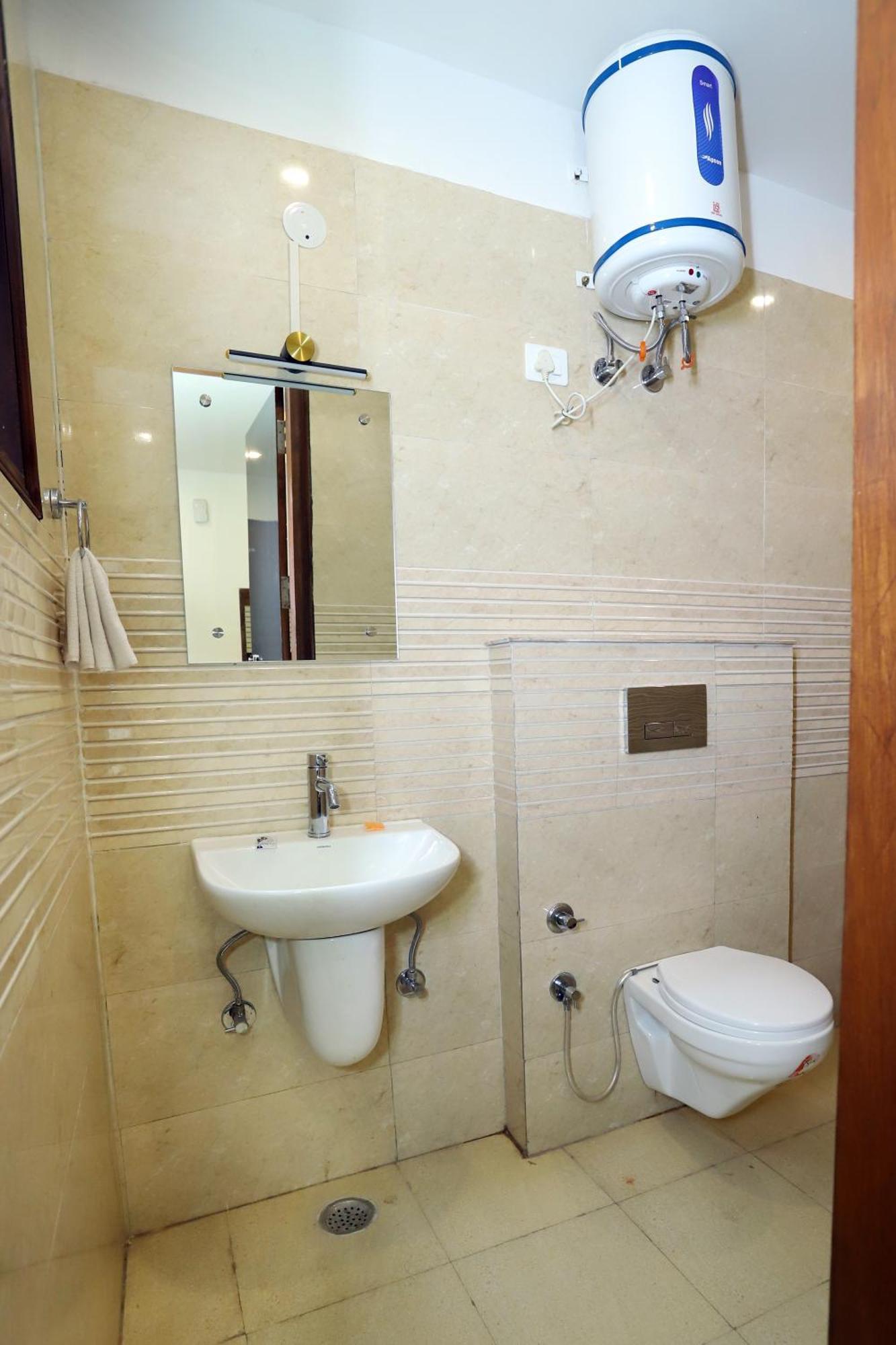 Vrindavan Guest House New Delhi Bagian luar foto